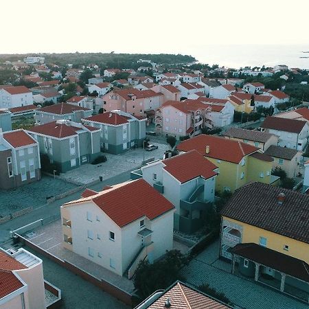 Summer Fun Apartments Novalja Buitenkant foto
